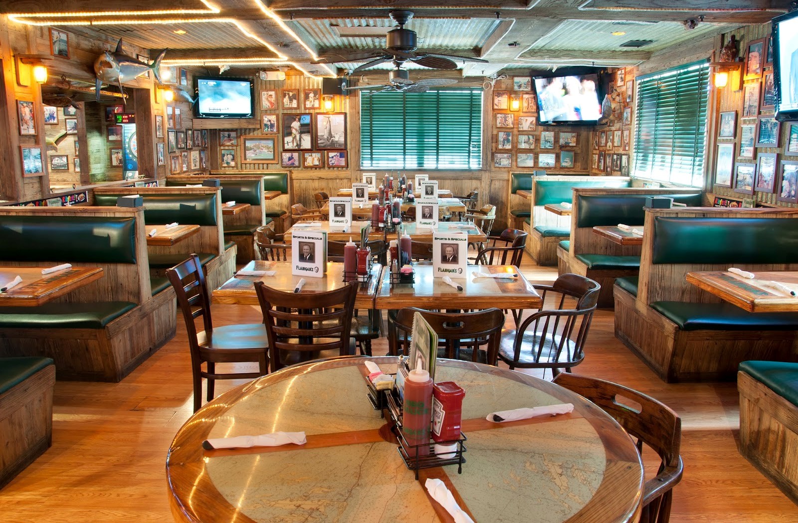 Reviews for Coconut Grove Bar At Tropicana Las Vegas, Nevada